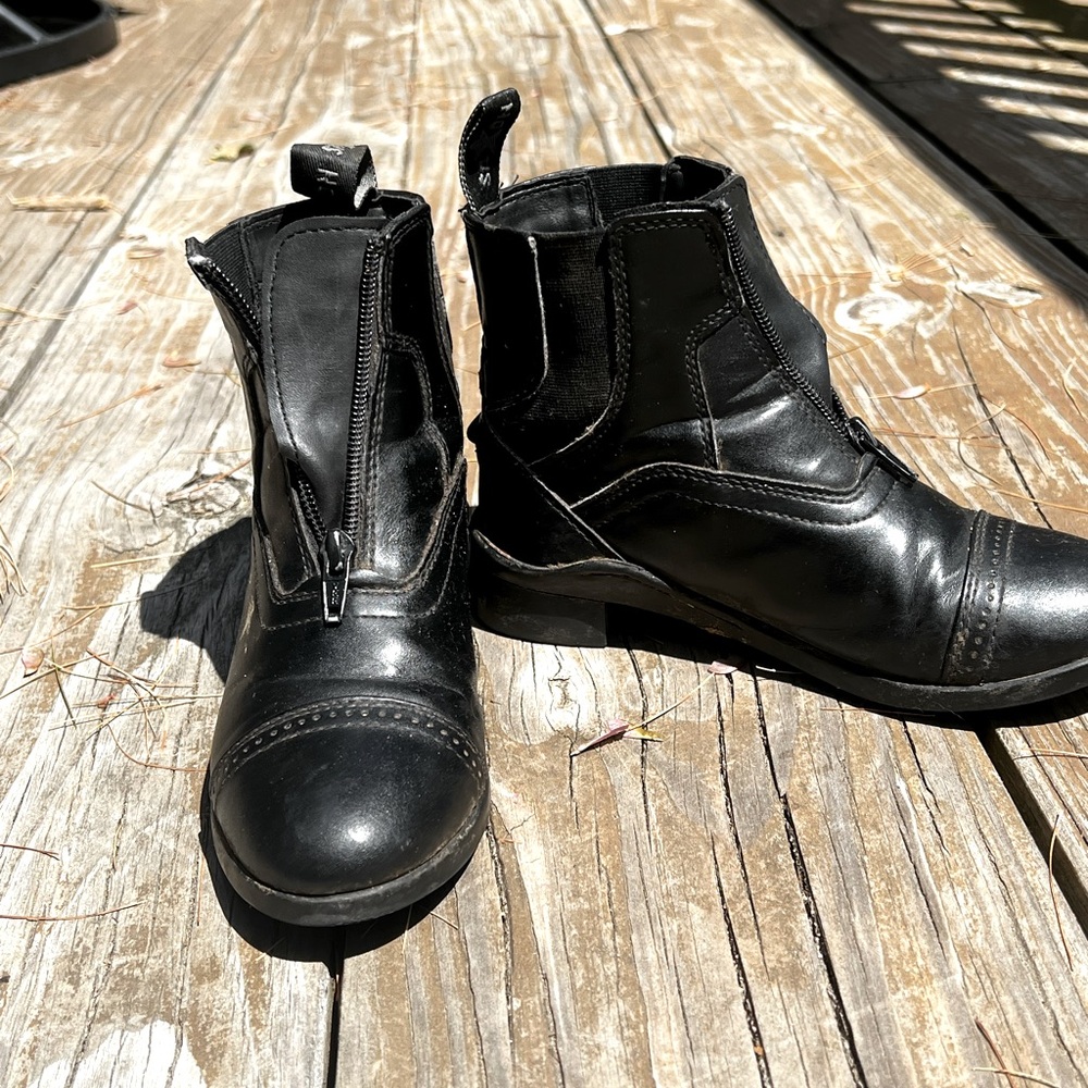 Girls Saxon riding ankle boots